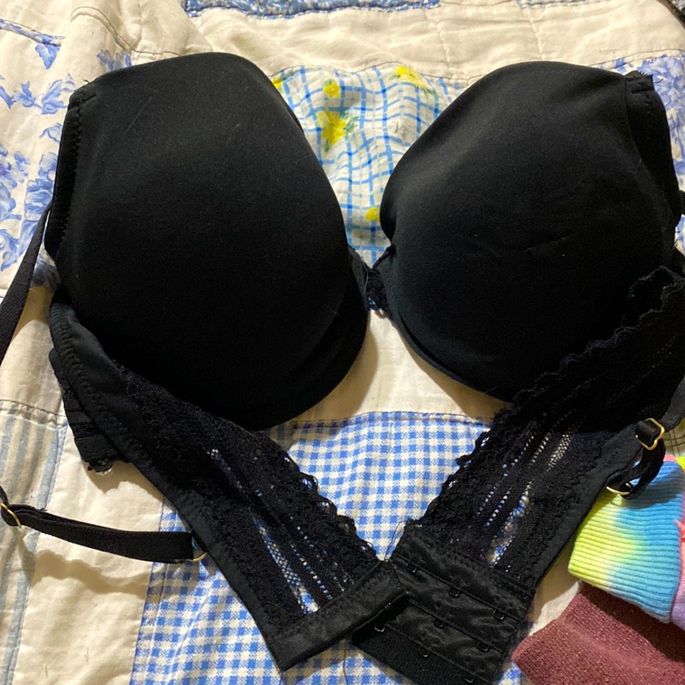 Vince Camuto black push-up bra size 38c